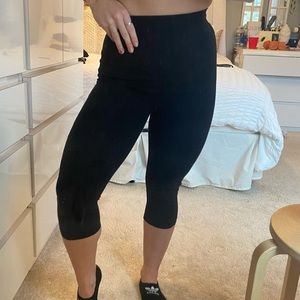 Black crop meshki leggings